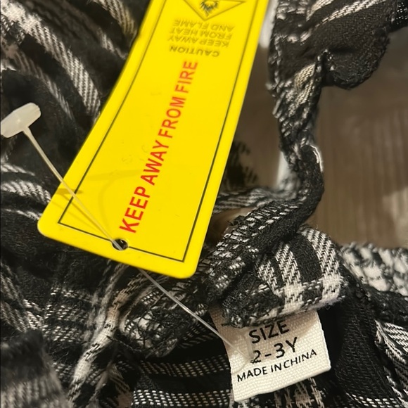 Shein Bundle 2-3 Years. 3 outfits. NWT kids/tiddler - Picture 4 of 14